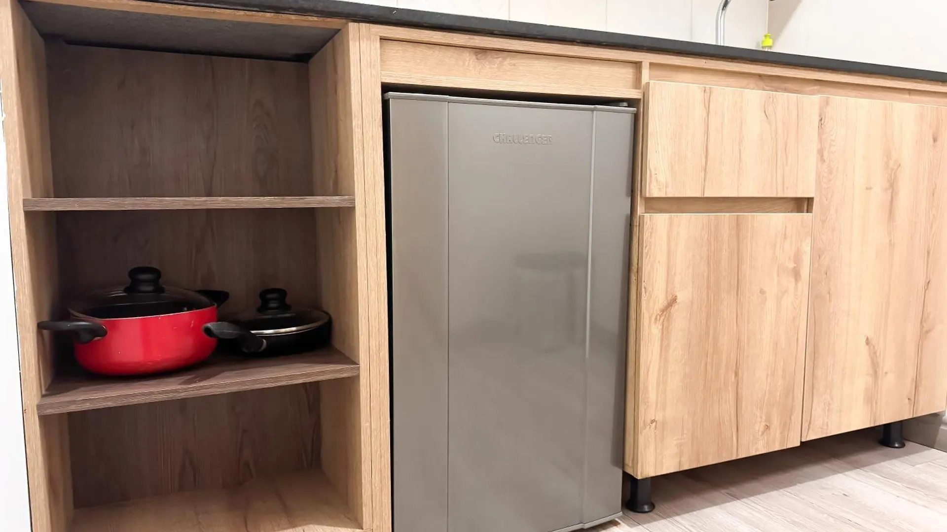 Apartamento Aparta estudio cerca al Parque Lleras M202 By Roots Rentals Medellín